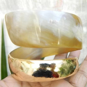 Vente directe de haute qualité femmes Style nautique poli corne de buffle Agate manchette Bracelet artisanat naturel cristal bracelets - Product Image 1