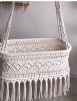 Lit de bébé balançoire en macramé fait à la main doux et confortable nouveau-né suspendu lit de couchage pour bébé tricoté à la main pour la décoration de chambre d'enfants