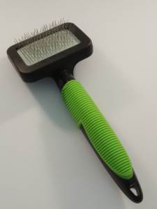 Logotipo personalizado de tamaño pequeño de acero inoxidable de plástico TPR respetuoso con el medio ambiente Slicker Brush precio de fábrica Pet Grooming Tool perro pelo suelto - Product Image 4