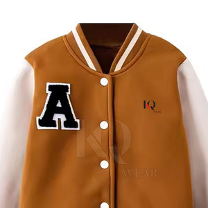 Blouson universitaire moderne et décontracté pour homme, avec design avant élégant, écologique, léger et confortable, idéal pour les voyages et le quotidien - Product Image 3