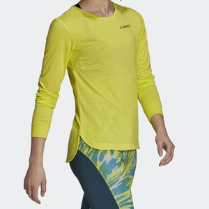 Chemise pour femme à manches longues et col rond, design décontracté, coupe confortable et détendue, haut tendance pour tous les jours, look urbain moderne - Product Image 3