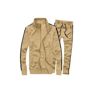 Chándal de fútbol personalizable con capucha para hombre, uniformes de fútbol de sublimación de patrón sólido para entrenamiento de invierno - Product Image 1