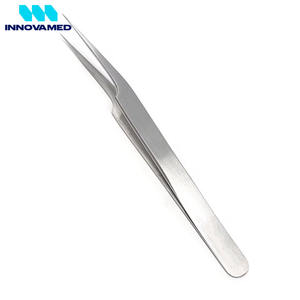 Ensemble de pinces à cils imprimées avec logo personnalisé en acier inoxydable ton argent, fait à la main 4 pièces par Innovamed Beauty Use Eyelash Extensions - Product Image 3