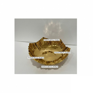 Tazón Decorativo de Metal Dorado de Lujo para Servir Chocolate con Base de Flores y Acabado Martillado para Chocolates, Frutos Secos o Decoración del Hogar - Product Image 6