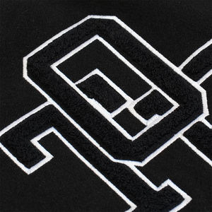 Vestes universitaires élégantes personnalisées à manches contrastées, col rond, poches kangourou, fermeture à boutons, vestes universitaires pour hommes - Product Image 6