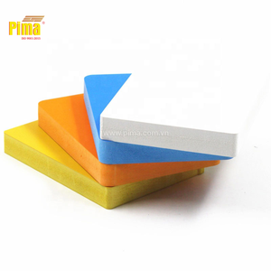 Feuilles de PVC PIMA FB sur mesure, découpées et imprimées, 12 mm d'épaisseur, résistantes aux intempéries, qualité supérieure pour service de traitement anti-intempéries - Product Image 1