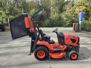 Tondeuse à gazon industrielle 2 temps G261 : Efficace, fiable et fiable pour une coupe précise et des tâches d'entretien de pelouse simplifiées - Product Image 4