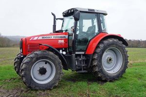 รถแทรกเตอร์ฟาร์ม Massey Ferguson 5700 6270 Dyna 4 4*4ใช้กับเครื่องยนต์ Kubota และกระปุกเกียร์ที่เชื่อถือได้180hp พลังงาน - Product Image 6