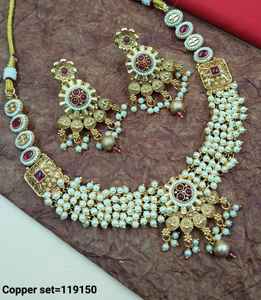 INDIAN TRADITIONAL <b>and</b> FASHIONABLE COPPER JEWELLERY BRIDAL WEDDING JEWELLERY <b>SET</b> for WOMEN <b>EARRINGS</b> <b>and</b> <b>NECKLACE</b> <b>SET</b> - Product Image 4