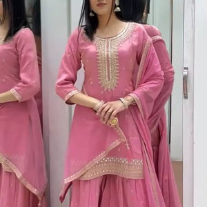 Venta caliente diseñador puro Faux Georgette Salwar Kameez traje con bordado y lentejuelas trabajo listo para usar para funciones de boda - Product Image 1