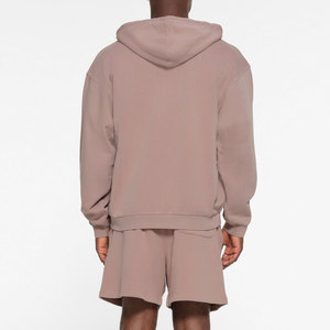 Ensemble sweat-shirt et short pour homme - Ensemble deux pièces tendance et confortable pour les séances d'entraînement estivales et les aventures en plein air - Product Image 4