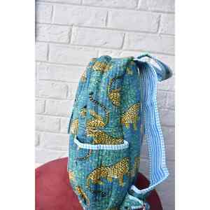 Mochila con Estampado de Leopardo Azul, Desmontable, Espaciosa, Elegante, de Algodón Hecho a Mano, Antirrobo, Impermeable, con Cierre USB, a Rayas, Moderna - Product Image 4