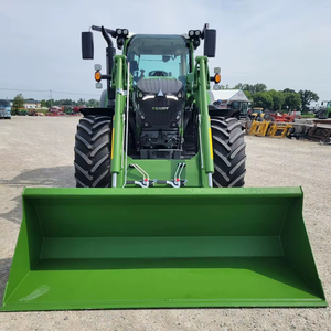 Tractor Fendt 824 Vario de calidad premium diseñado para la excelencia agrícola moderna con una gran fiabilidad del motor y venta al por mayor - Product Image 1