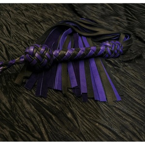 Látigos de cuero hechos a mano personalizados, nuevos, para adultos, equipo de bondage, látigos estándar internacionales, bolsa. - Product Image 2