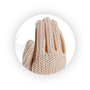 Guantes de golf con diseño de logotipo personalizado unisex piel de oveja con material suave transpirable para hombre y mujer estilo OEM para uso deportivo - Product Image 3