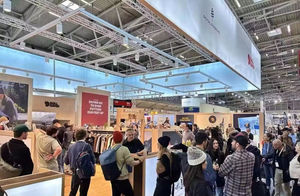 Raqueta de Pickleball Profesional de Alta Calidad, Duradera, de Fibra de Carbono con Diseño de Panal, Fabricación OEM, Venta al por Mayor para Equipos de Pickleball - Product Image 5