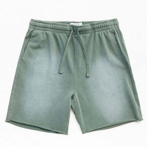 Nouveaux shorts délavés pour hommes, best-sellers 2026 |   Tissu léger 100% coton |   Coupe ample respirante |   Vêtements de rue décontractés d'été - Product Image 1