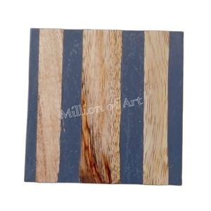 Ensemble de sous-verres époxy en résine d'acacia carré classique au design antique Vaisselle de cuisine écologique et personnalisable pour la maison - Product Image 1