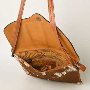 Nouvel arrivage d'enveloppe bohème personnalisée avec pompon sac de messager écologique en cuir véritable fabriqué à la main pour l'outillage d'automne de haute qualité - Product Image 5