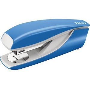เครื่องเย็บกระดาษ Leitz NeXXt 5502 24/6 แบบยึดติด/ถอดออกได้/เย็บตะปู 30 แผ่น (80 กรัม/ตร.ม.) โลหะ/พลาสติก สีฟ้าอ่อน - Product Image 1