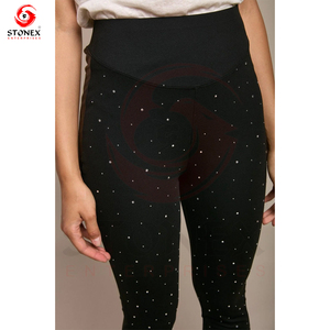 Nouveautés Leggings de yoga en strass solides, respirants, à séchage rapide, taille élastique, personnalisez votre propre design, vente chaude pour femmes - Product Image 5