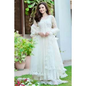 Conjunto Kalidaar de Encaje Blanco Perla Morning Glory con Dupatta y Pantalones - Product Image 1