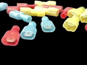 Connecteur rapide femelle en PE entièrement isolé, borne à sertir électrique avec fonction de connexion rapide - Product Image 5