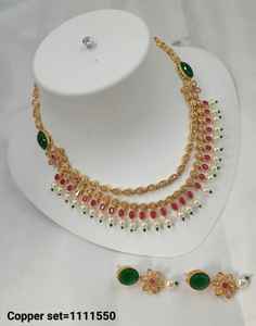 ENSEMBLE DE BIJOUX INDIENS TRADITIONNELS ET À LA MODE EN CUIVRE ENSEMBLE DE BIJOUX DE MARIAGE POUR FEMMES BOUCLES D'OREILLES ET COLLIER - Product Image 2