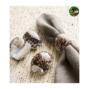 Anneaux de serviette en coquillages naturels pour la mise en place de table de style côtier Mariage, Anneaux de serviette en coquillages Finition polie pour banquets de luxe - Product Image 3
