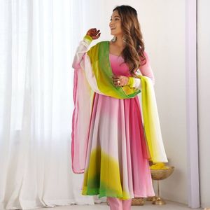 Anarkali Style Hit Design Party Wear 4สี Gorgette พร้อมงานปัก,การเขียนโค้ดทำงานร่วมกับ Dupatta โดย Royal Export - Product Image 4