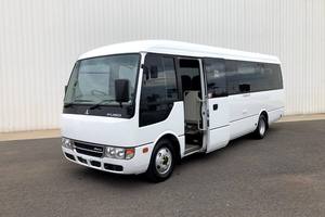 รถมือสองราคาประหยัด ปี 2022 22 ที่นั่ง ขับเคลื่อนสี่ล้อ เบาะหนัง ภายในสีเข้ม - Product Image 2