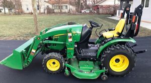 Tracteur à roues John Deere 2025R 70 CV avec chargeur pour moteur 4x4 (modèle 2026) - Product Image 4