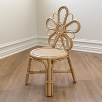 Chaise en bois pour bébés et enfants, design moderne fait main avec options personnalisables