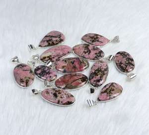 Collar con colgante de piedras preciosas de Rodonita chapada en plata al por mayor, diseño de bisel de forma mixta para cumpleaños y fiestas - Product Image 2