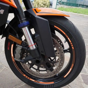Adesivi Personalizzati per Ruote Moto da 17 Pollici Compatibili con KTM 1390 Super Duke R - Product Image 1