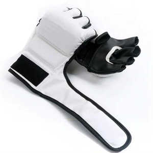 Gants MMA de haute qualité par le nouveau fabricant Gants de boxe et d'entraînement Sanda en cuir demi-doigt - Product Image 1