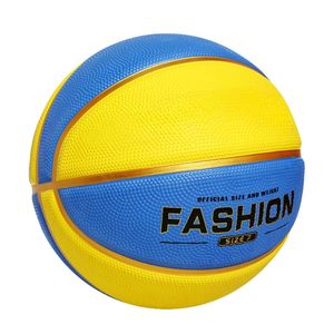 Basket-ball promotionnel en caoutchouc microcellulaire en éponge douce avec taille et logo personnalisés, idéal pour les événements et les cadeaux pour enfants - Product Image 2
