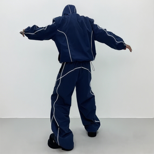 Veste et pantalon de jogging décontractés en polyester personnalisés, coupe régulière, réfléchissants, imperméables, coupe-vent, légers et respirants - Product Image 3