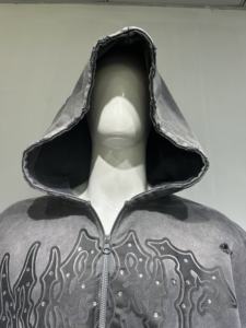 เสื้อฮู้ดดี้ผู้ชายทรงโอเวอร์ไซส์แบบซิป สไตล์สตรีทแวร์วินเทจ ล้างสีแบบแอซิดวอช แต่งขาดๆ มีกระเป๋า  ผ้าหนาพิเศษ - Product Image 2