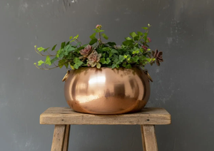 Pot de fleurs rond en cuivre et or fait à la main, personnalisé, pour l'intérieur et l'extérieur, avec poignée, pour la décoration de la maison et du jardin - Product Image 6