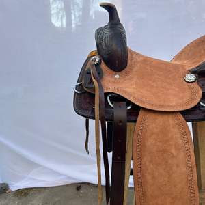 Conjunto de Silla de Montar Western de Cuero con Diseño Artístico de Barril de Madera Premium |   Juego de Herrajes de Acero Inoxidable Hechos a Mano para Montar a Caballo - Product Image 2