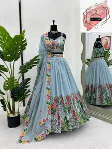 Ensemble Lehenga élégant en organza Tabby Pastel Sky, entièrement cousu, avec broderie au fil et dupatta ajouré, Lehenga Choli en organza Tabby - Product Image 2