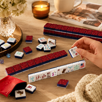 Ensemble de tuiles de mahjong américaines de luxe avec fond rouge pailleté, jeu de mélange manuel en acrylique cristallin, idéal pour un cadeau de Noël