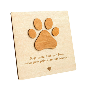 Tarjeta de Condolencias Moderna de Madera Reutilizable, Ecológica y Ligera para Mascotas, con Diseño de Huella de Pata Cortada con Láser - Recuerdo por la Pérdida de una Mascota - Product Image 1