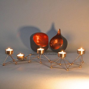 Bougie chauffe-plat décorative en métal au design unique couleur or porte-cire brillant, poli, fabriqué à la main, fournitures de table - Product Image 1