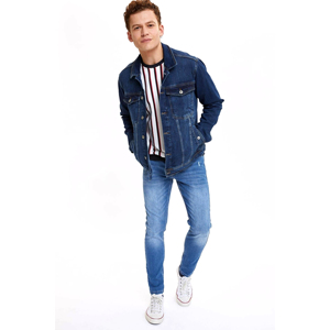 2024 nouvelle mode hommes décontracté Denim vestes haute qualité hiver polaire jean avec motif imprimé lavé vente en gros en ligne - Product Image 3