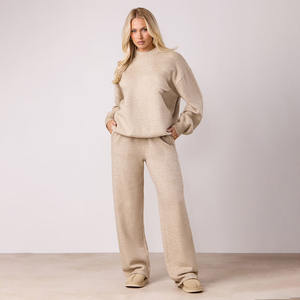 Ensemble de survêtement décontracté pour femme, confortable et douillet, en beige clair, pull et pantalon, style oversize, manches longues pour l'hiver, prix bas - Product Image 1