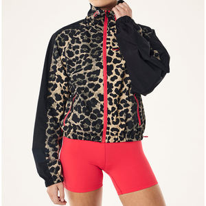 Chaqueta cortavientos para mujer con diseño de animales de rendimiento Premium, chaqueta deportiva transpirable de estilo urbano con cremallera - Product Image 1