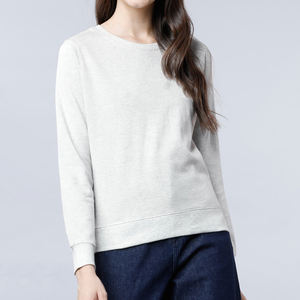 Sudadera de cuello redondo para mujer, estilo nuevo, premium, de invierno, con logo estampado frontal, corte holgado, forro polar, ropa informal, marca privada, venta al por mayor - Product Image 1