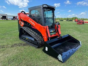 Chargeuse compacte sur chenilles Kubota SVL973 Diesel avec benne, pour usage extérieur - Product Image 6